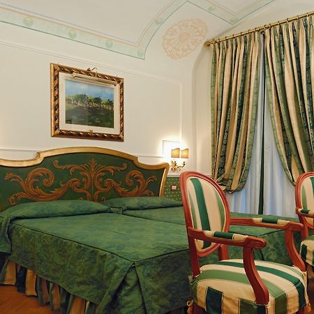 Hotel Giulio Cesare Rom Værelse billede